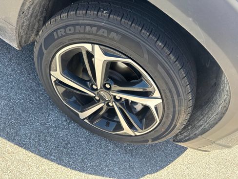 Used 2021 Chevrolet TrailBlazer RS w/ Convenience Package FWD image 3