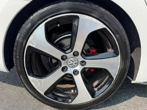 Used 2014 Volkswagen Jetta GLI Autobahn FWD image 36