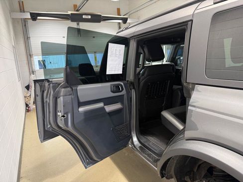 Used 2022 Ford Bronco Black Diamond AWD/4WD image 18