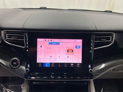 Used 2022 Jeep Wagoneer Series II w/ Premium Group I image 27