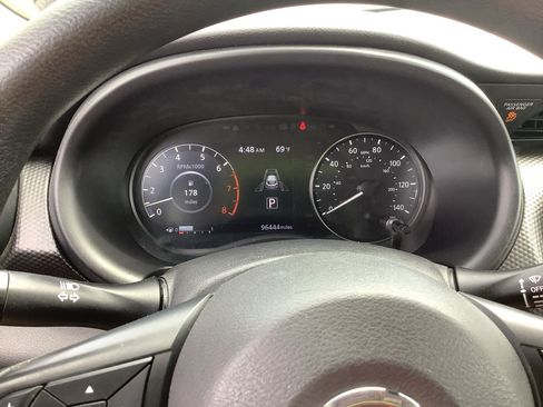 Used 2021 Nissan Kicks SV FWD image 12