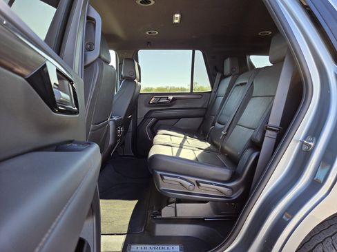 Used 2025 Chevrolet Tahoe Z71 image 16