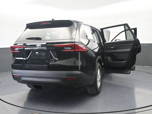 Used 2025 Toyota Grand Highlander FWD image 63