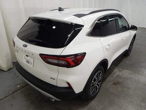 New 2025 Ford Escape SE FWD image 4