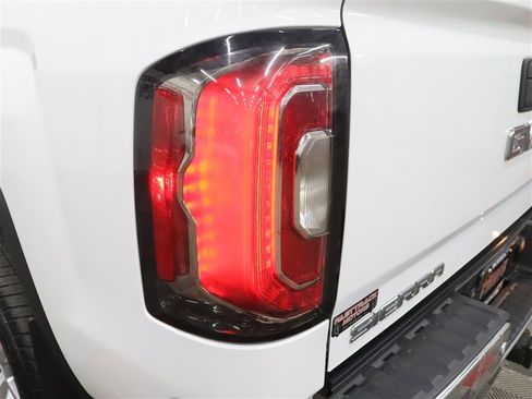 Used 2018 GMC Sierra 1500 SLT AWD/4WD image 30