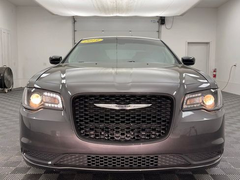Used 2019 Chrysler 300 Touring w/ Sport Appearance Package RWD image 11