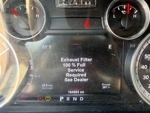 Used 2015 RAM 1500 Laramie w/ Convenience Group AWD/4WD image 17