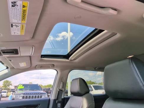 Used 2024 Honda CR-V EX-L image 28