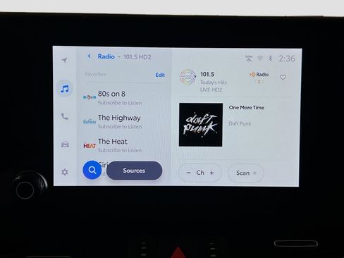 Used 2023 Toyota RAV4 XLE Premium image 10