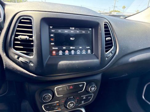 Used 2019 Jeep Compass Latitude w/ Popular Equipment Group FWD image 25
