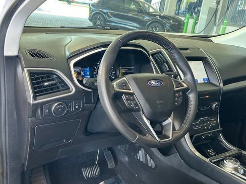 Used 2019 Ford Edge SEL w/ Equipment Group 201A FWD image 32