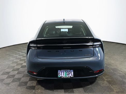Used 2025 Toyota Prius Plug-In Hybrid FWD image 6