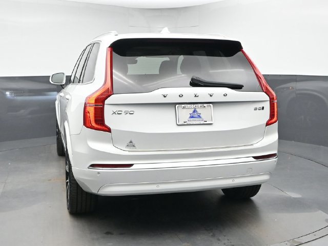 Used 2025 Volvo XC90 B5 Plus w/ Protection Package Premier AWD/4WD image 7