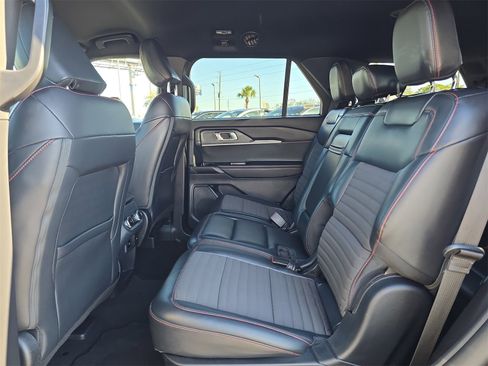 Certified 2025 Ford Explorer ST-Line w/ ST-Line Street Pack image 12