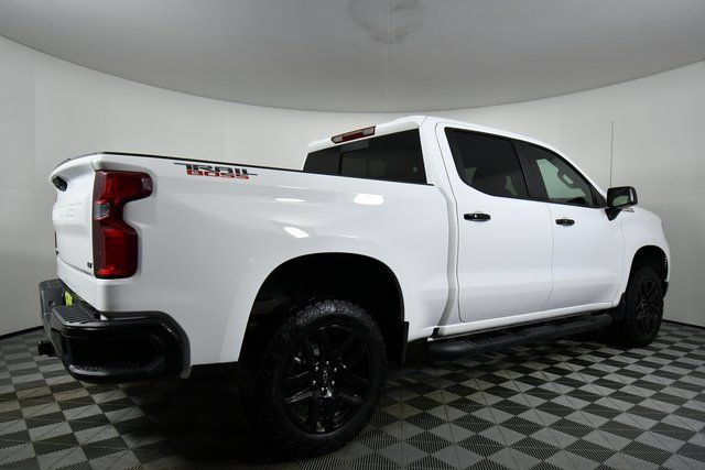 Used 2025 Chevrolet Silverado 1500 LT Trail Boss w/ Convenience Package II AWD/4WD image 10