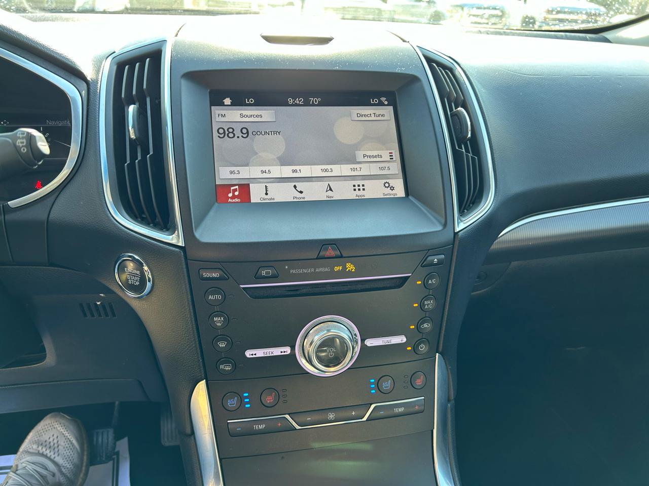 Used 2019 Ford Edge Titanium w/ Equipment Group 301A FWD image 16