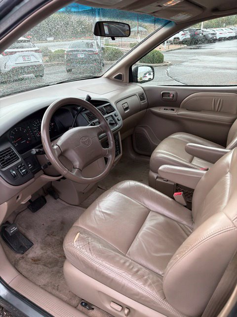 Used 1998 Toyota Sienna FWD image 15