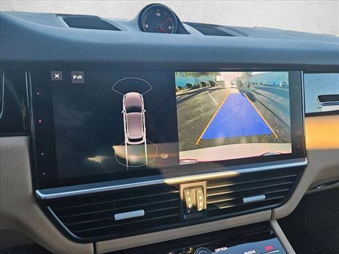 Used 2020 Porsche Cayenne image 15