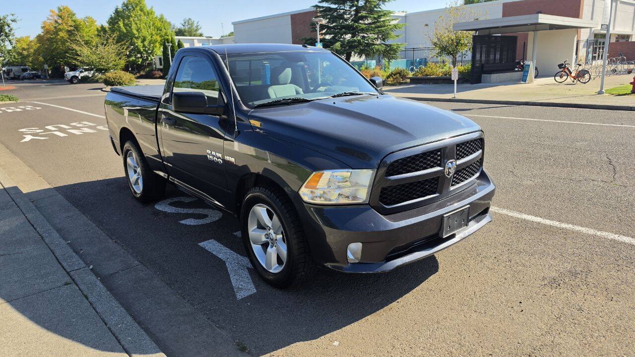Used 2014 RAM 1500 Express RWD image 3
