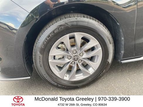 Certified 2023 Toyota Sienna LE FWD image 10