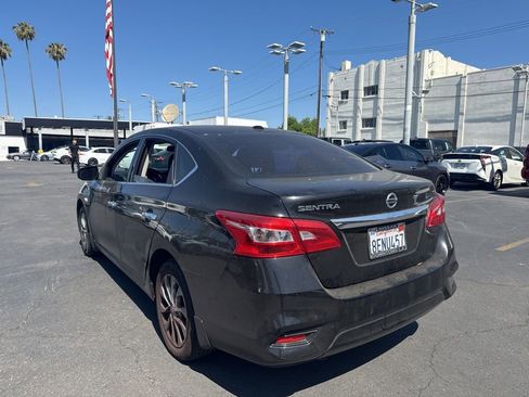 Used 2018 Nissan Sentra SV FWD image 2