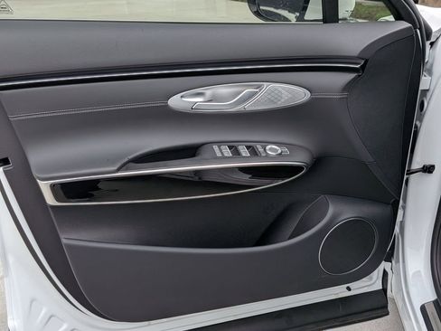 New 2026 Genesis GV70 2.5T image 10