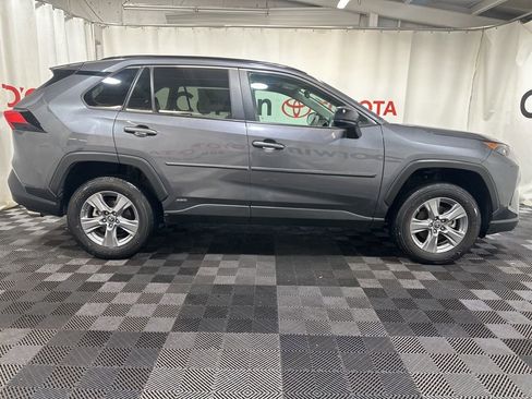 Used 2022 Toyota RAV4 LE image 8