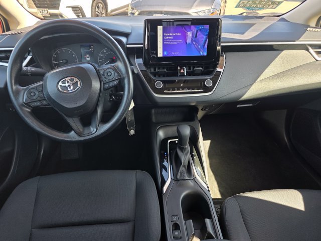 Used 2025 Toyota Corolla LE FWD image 11