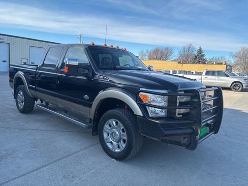 Used 2014 Ford F350 King Ranch w/ King Ranch w/Chrome Package image 4