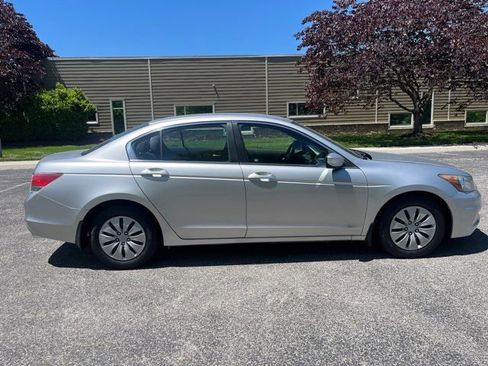 Used 2012 Honda Accord LX image 2