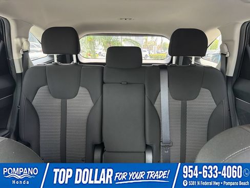 Used 2023 Kia Sorento LX FWD image 14