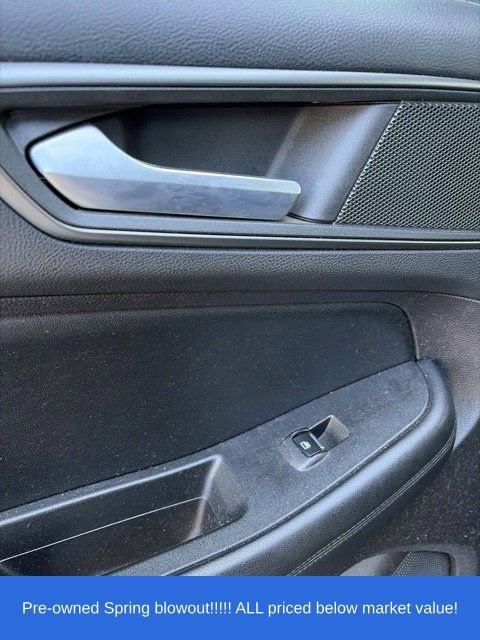 Used 2020 Ford Edge SE FWD image 17