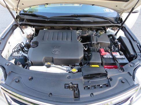 Used 2014 Toyota Avalon Limited image 23