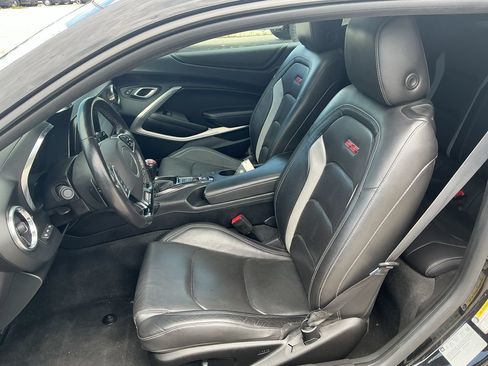 Used 2018 Chevrolet Camaro SS RWD image 12