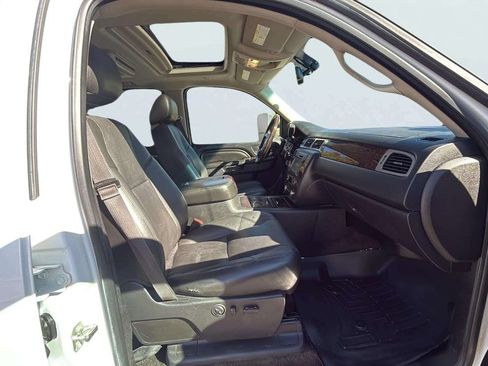 Used 2014 GMC Sierra 3500 Denali AWD/4WD image 15
