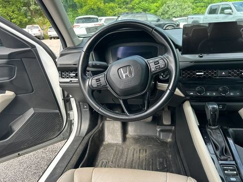 Used 2023 Honda Accord EX-L image 17