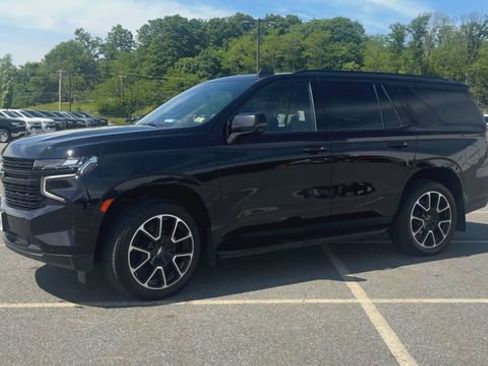 Used 2024 Chevrolet Tahoe RST w/ Luxury Package AWD/4WD image 5