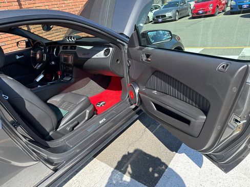 Used 2013 Ford Mustang Shelby GT500 image 40