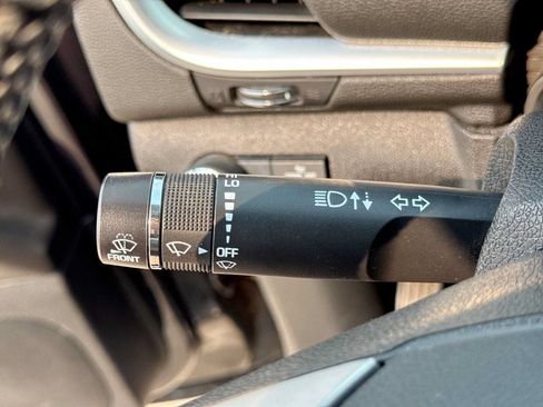 Used 2017 Chevrolet Traverse LT FWD image 26