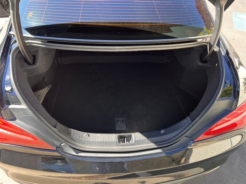Used 2019 Mercedes-Benz CLA 250 4MATIC w/ Premium Package image 23
