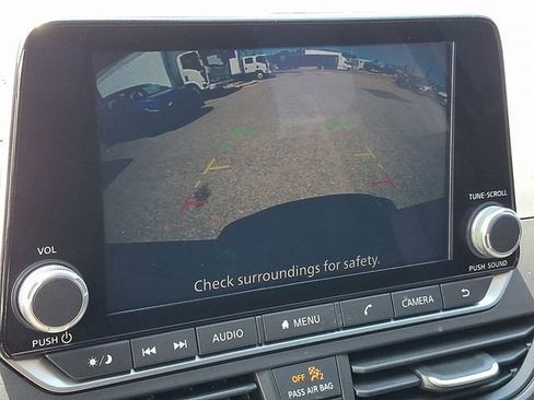 Used 2024 Nissan Altima 2.5 SV image 14