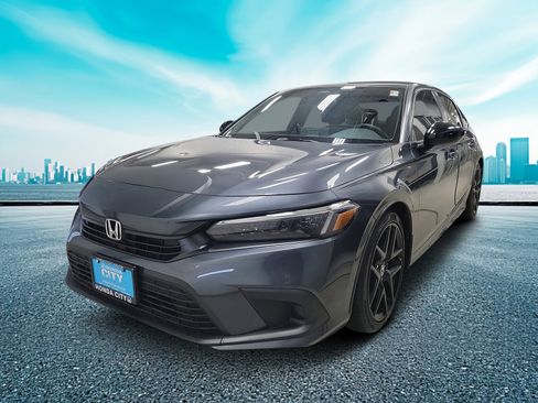 Used 2024 Honda Civic Sport image 2