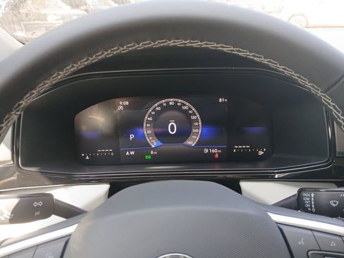 New 2025 Volkswagen Taos S image 15