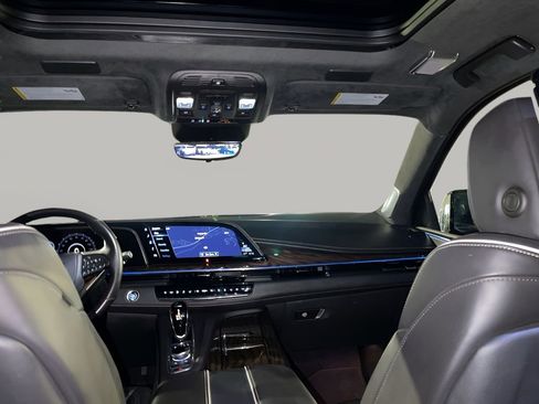 Used 2023 Cadillac Escalade ESV Premium Luxury Platinum image 38