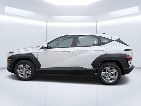 New 2026 Hyundai Kona SE FWD image 9