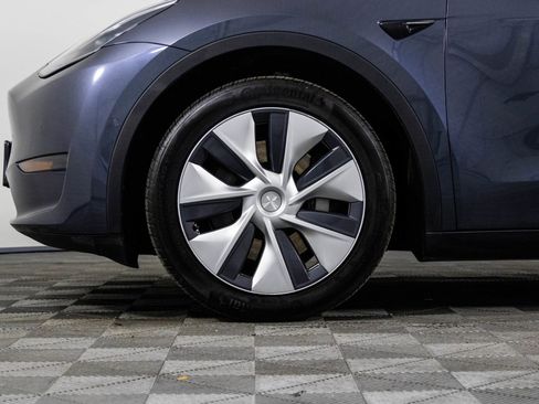 Used 2020 Tesla Model Y Long Range image 46