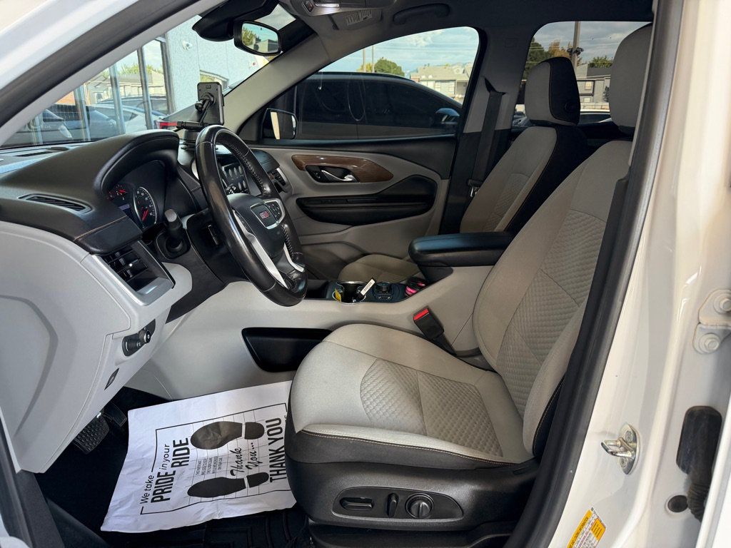 Used 2021 GMC Terrain SLE w/ Driver Convenience Package FWD image 5