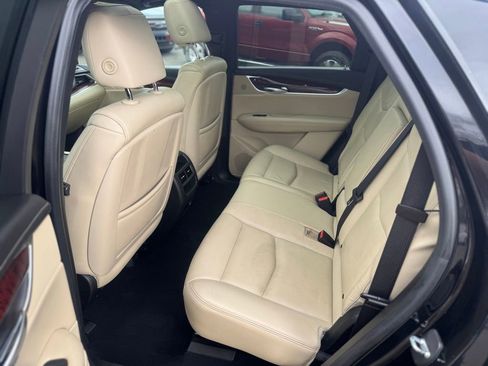 Used 2017 Cadillac XT5 Luxury w/ Driver Awareness Package AWD/4WD image 30