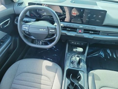 Used 2025 Kia K4 EX image 14