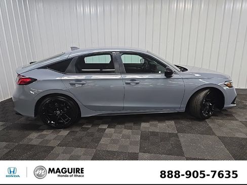 Used 2022 Honda Civic Sport image 2